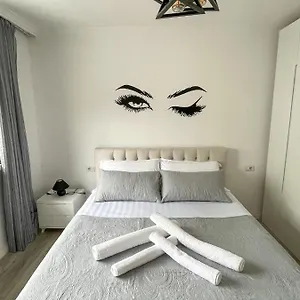 https://centre-view-apartment-tirana.hotels-in-tirana.com